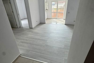Apartament cu 3 camere semidecomandat în Central - 1
