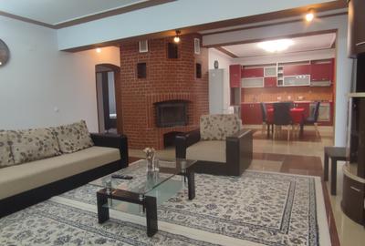 Apartament cu 3 camere semidecomandat în Sud - 1