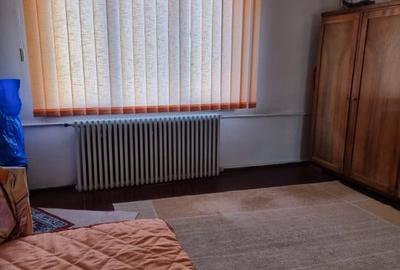Proprietate spre vanzare,  formata din 2 case suprafata totala 440 mp - 5