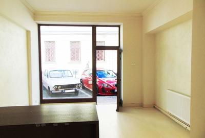 Spatiu comercial pretabil magazin,in centrul istoric - 1