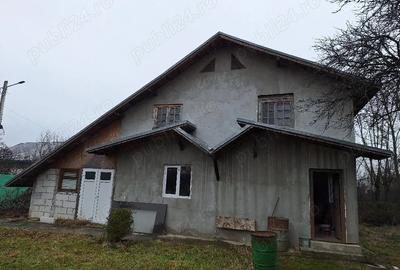 Casă în Teișani - 6