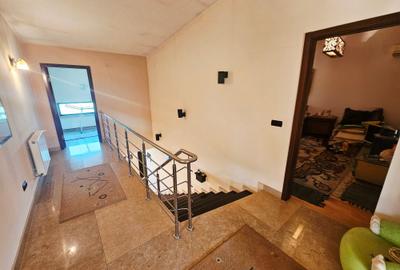 Duplex cu 9 camere cu Canalizare în Albert - 32