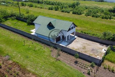 Casă individuală cu 4 camere cu Canalizare în Pleașa - 2