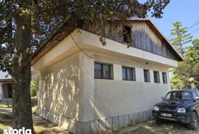 Casă cu 2 camere cu Teren 112 Mp în Plopana - 1