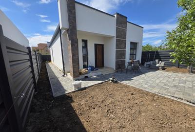 Casă cu 4 camere cu Teren 300 Mp în Calea București - 4
