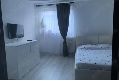 Garsonieră decomandată în Central