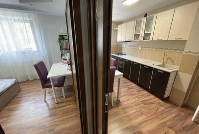 Apartament cu 2 camere decomandat în Progresul II - 14