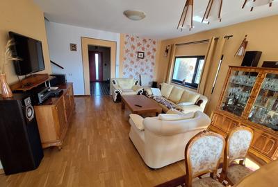 Casă cu 4 camere cu Canalizare în Borhanci - 1