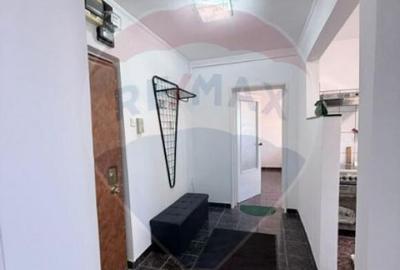 Apartament 2 camere-Inchiriere- zona Pia?a Vasile Aron, ... - 4