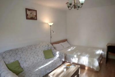 Garsonieră decomandată în Central