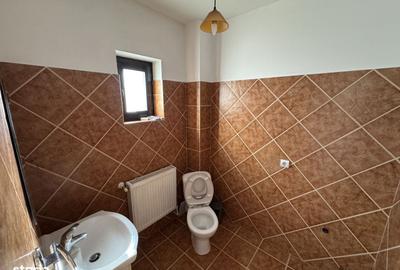 Casă cu 4 camere în Valea Lupului