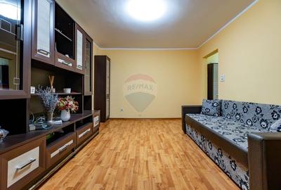 Apartament cu 2 camere semidecomandat, mobilat în Sud