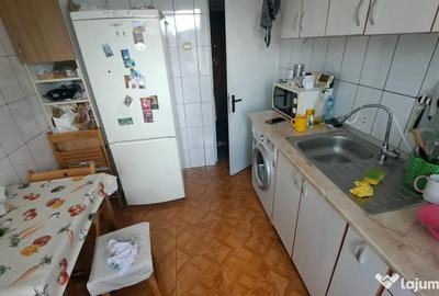 Apartament cu 3 camere semidecomandat în Central - 10