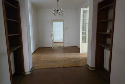 Piata Unirii, pe Bibescu Voda, 3 minute metrou, etajul 1 - 11