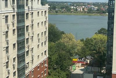 Apartament cu 3 camere decomandat în Lacul Tei - 1
