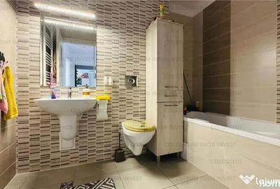 Apartament cu 3 camere semidecomandat în Tractorul - 7