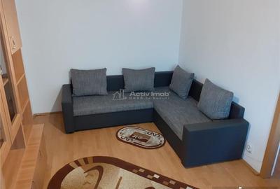 Apartament cu 2 camere semidecomandat în Micro III - 12