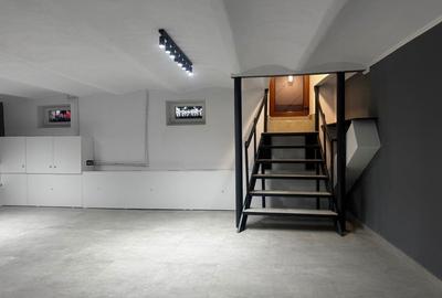 Spațiu comercial, de 70 mp, în Central - 3