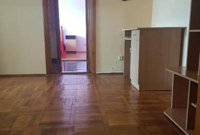 Apartament doua camere mobilat etaj 1 bucatarie mare Cornisa Scoala 10 - 3