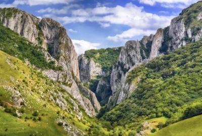 Teren de 206 mp, în Central - 3