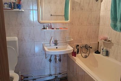 Apartament cu 2 camere decomandat în Dristor