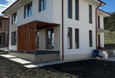 Duplex cu 4 camere cu Teren 400 Mp în Chinteni - 10