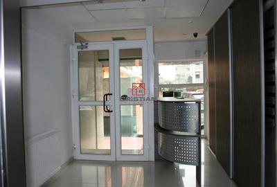 Spațiu comercial, de 2,300 mp, în Unirii