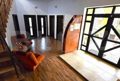 Spațiu comercial, de 808 mp, în Central - 13