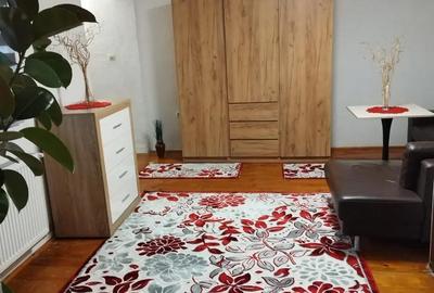 Casă cu 3 camere în Piața Cluj - 2