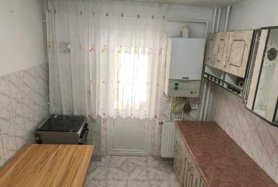 Apartament 2 camere, parter, zona Ura – Bacău, 46 mp + balcon 10 m - 6