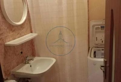 Garsonieră decomandată în Central - 2