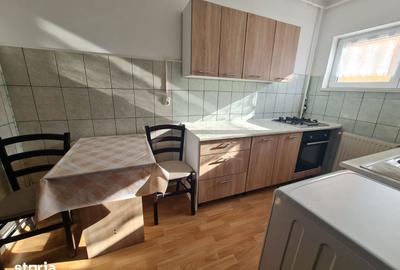Apartament cu 2 camere decomandat în Tractorul - 11