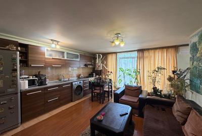 Apartament cu 3 camere semidecomandat, mobilat în Florești - 9