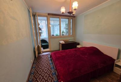 1 Decembrie 1918 intersectie Jean Steriadi, 10 minute metrou , vav Auchan, - 10