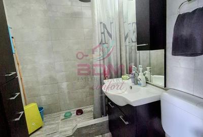 Apartament cu 2 camere decomandat în Micro 1 - 9