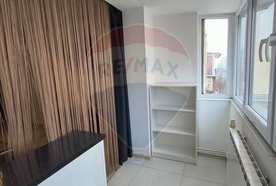 Apartament cu 3 camere semidecomandat, mobilat în Micro 19 - 17