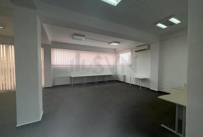 Spațiu comercial, de 212 mp, în Central - 6