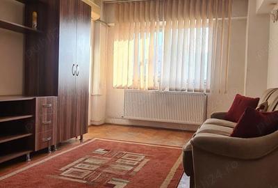 Inchiriez apartament 2 camere decomandat cu centrala zona Lebada la Z