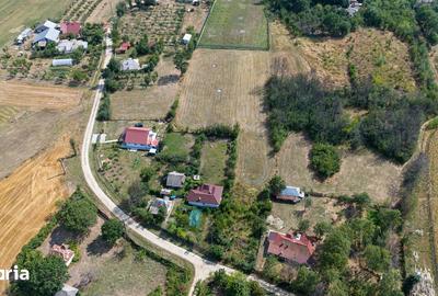Teren de 4760 mp, în Suseni - 1