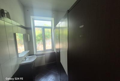 Casă cu 5 camere cu Teren 350 Mp în Central - 10