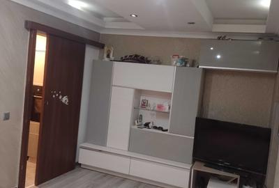Apartament cu 3 camere semidecomandat în Exterior Vest - 1