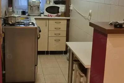 De vanzare apartament recent renovat si amenajat, cu 2 camere in Cartierul Dambu pe Str Ion Buteanu, - 2