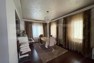 Casă cu 7 camere cu Teren 820 Mp în Păulești - 1