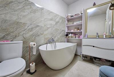 Apartament deosebit cu 3 camere str. Castelului - Comision 0% - 2