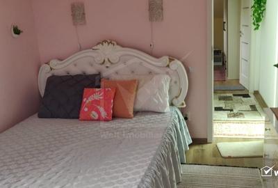 Apartament cu 3 camere semidecomandat, mobilat în Florești