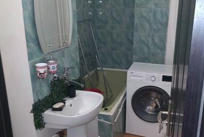 Garsonieră decomandată în Decebal - 1