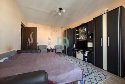 Apartament cu 3 camere decomandat în Calea București - 1