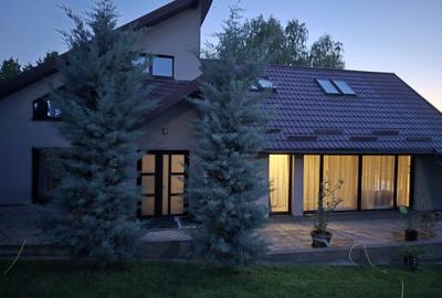 Casa tip vila, 1000mp teren, Barnova-Iasi. - 2