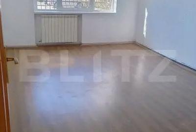 Spațiu comercial, de 87 mp, în Central - 2