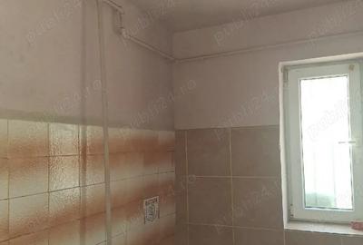 Garsonieră decomandată în Central - 4